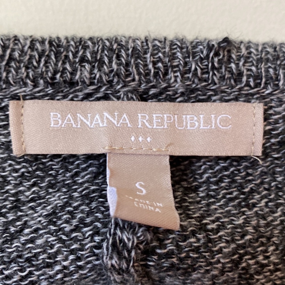 Banana Republic Sweater - Picture 2 of 6
